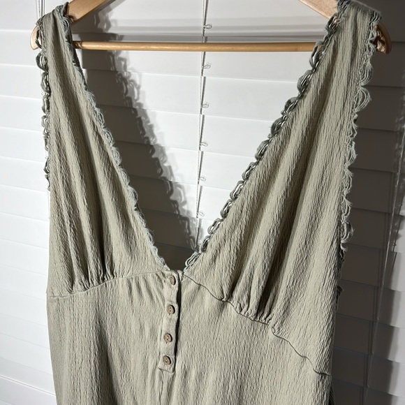 ASOS Design Maternity Jumpsuit in Khaki - Picture 3 of 4